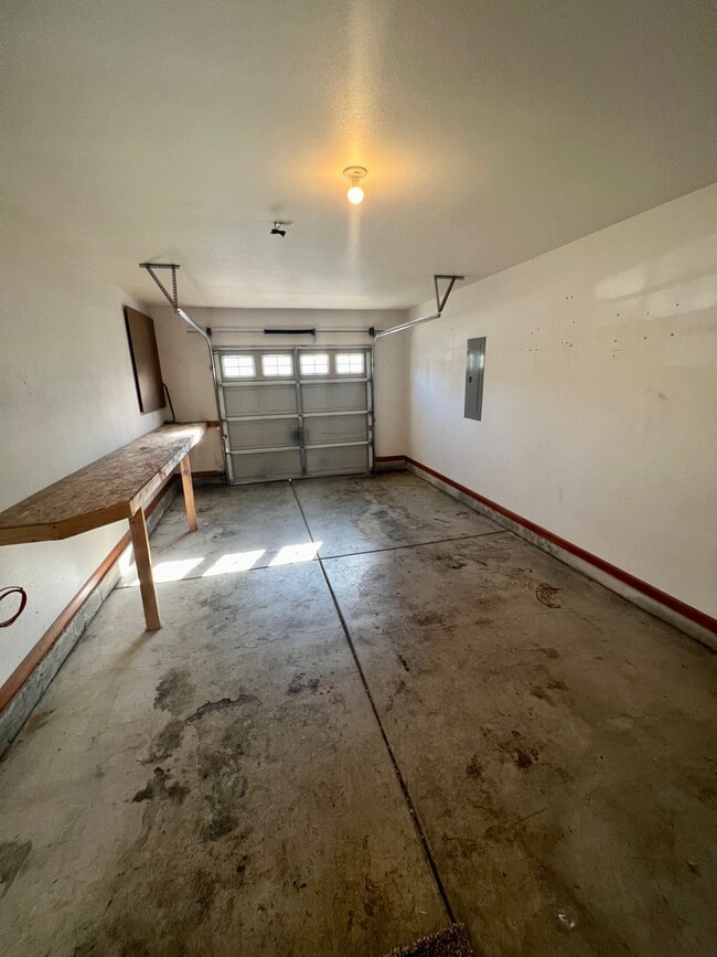 Building Photo - 1290 Clearsprings Dr