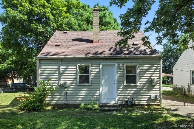 Building Photo - 429 W Bernhard Ave