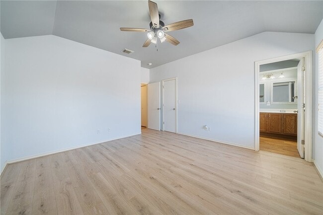 Building Photo - 2317 White Star Dr