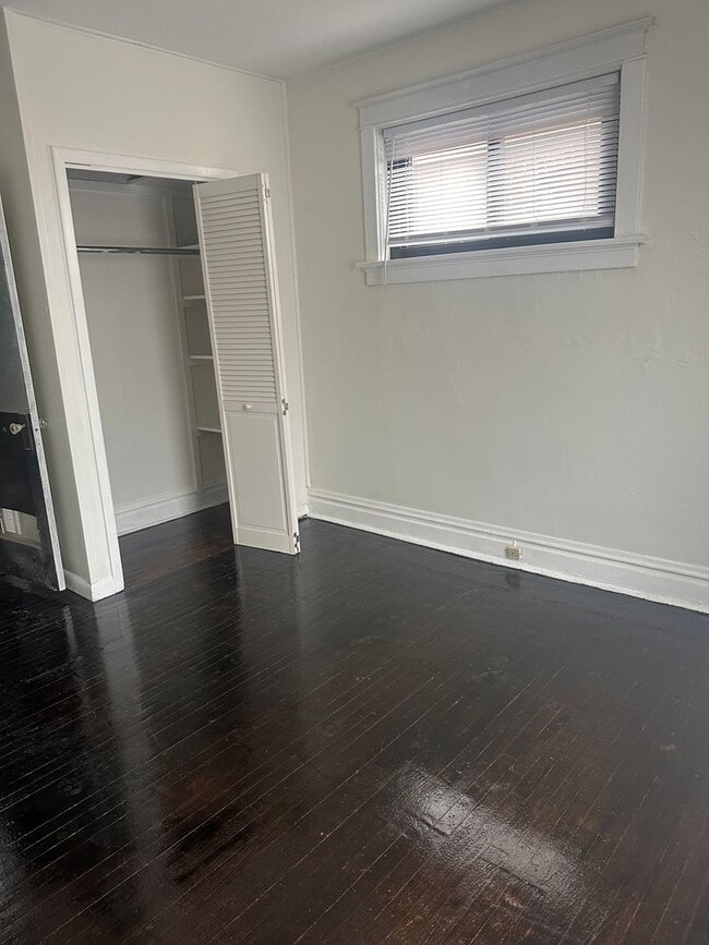 Building Photo - 3243 Delor St