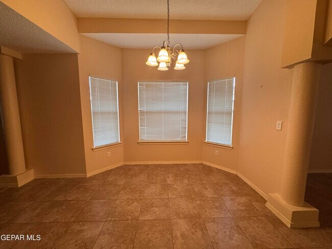 Building Photo - 6700 Hermoso Del Sol Dr