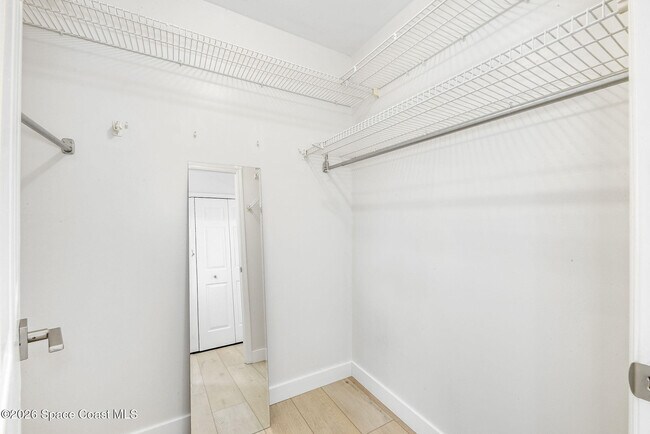 Building Photo - 5 Cache Cay Dr