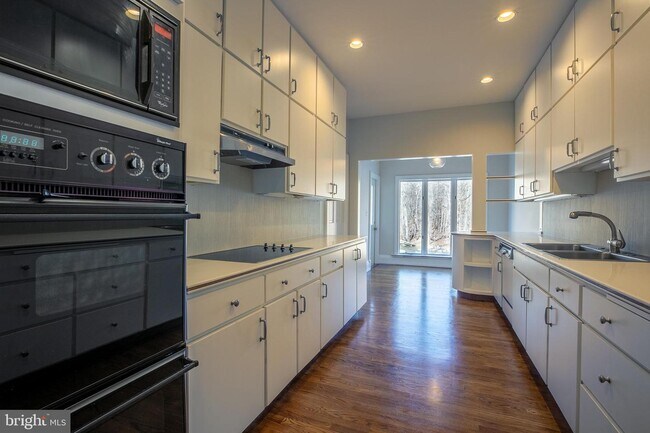 Building Photo - 15 Brandywine Falls Rd