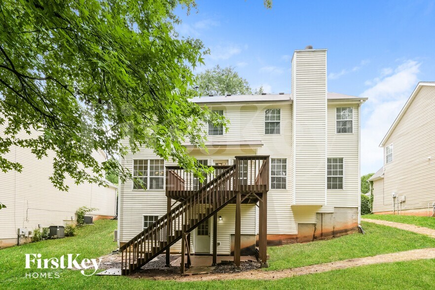 Building Photo - 1577 Silver Ridge Dr SW