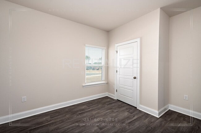 Building Photo - COMING SOON Newly Built 4 Bed 2 Bath Craftsman Home in Spanish Fort with Deck