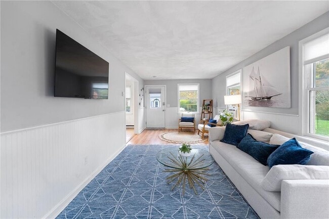 Building Photo - 63 Buoy St