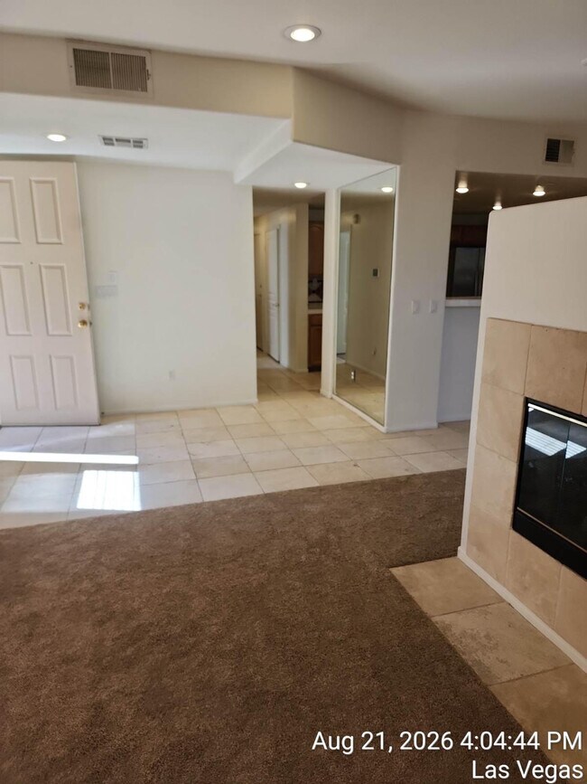 Building Photo - 664 Peachy Canyon Cir