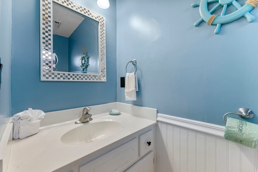 Building Photo - 135 Grande Island Blvd