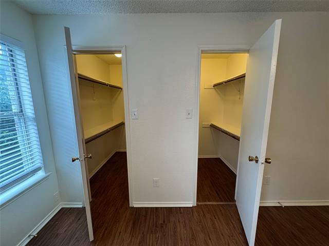 Building Photo - 4024 Periwinkle Dr
