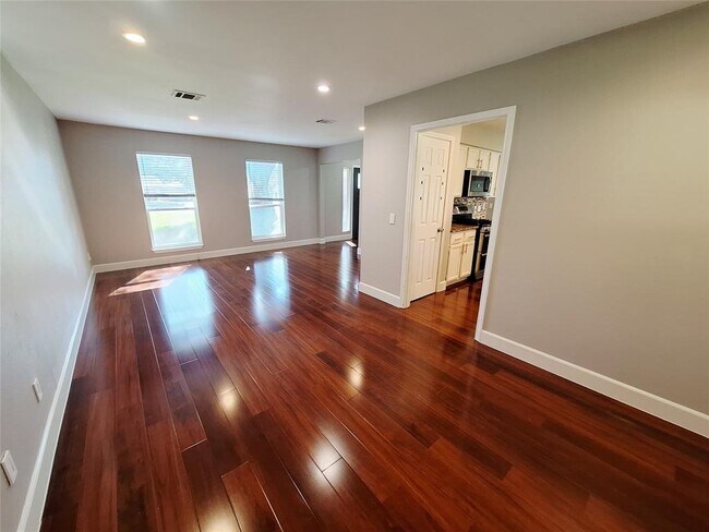 Building Photo - 8513 Portage Cove