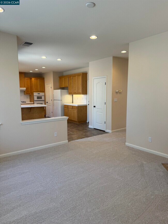 Building Photo - 2504 McLaren Ln