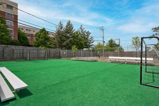 Building Photo - 2146 N Nashville Ave