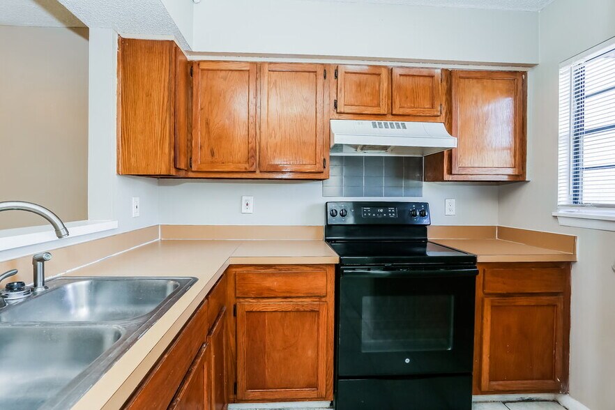 Building Photo - 7656 Arble Dr