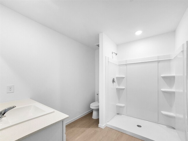 Building Photo - 106 Nicholas Rd