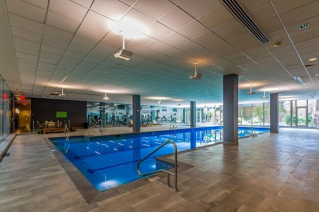 Building Photo - 7151 E Rancho Vista Dr