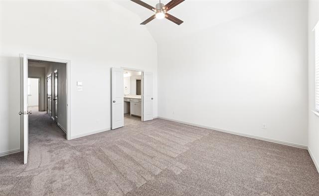 Building Photo - 320 Parkside Dr