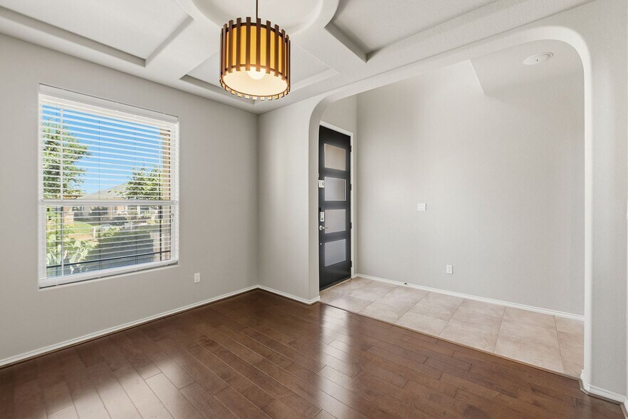 Building Photo - 7312 Lookout Bluff Terrace