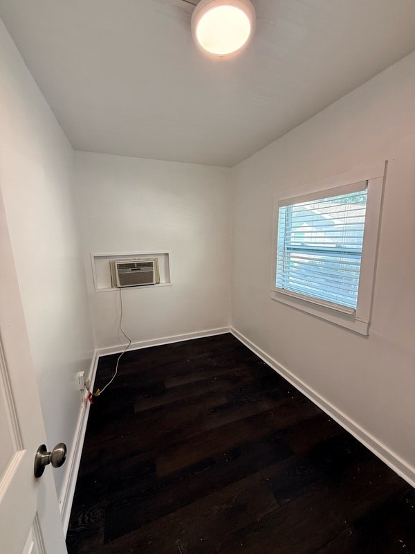 Building Photo - 1865 29th Ave N