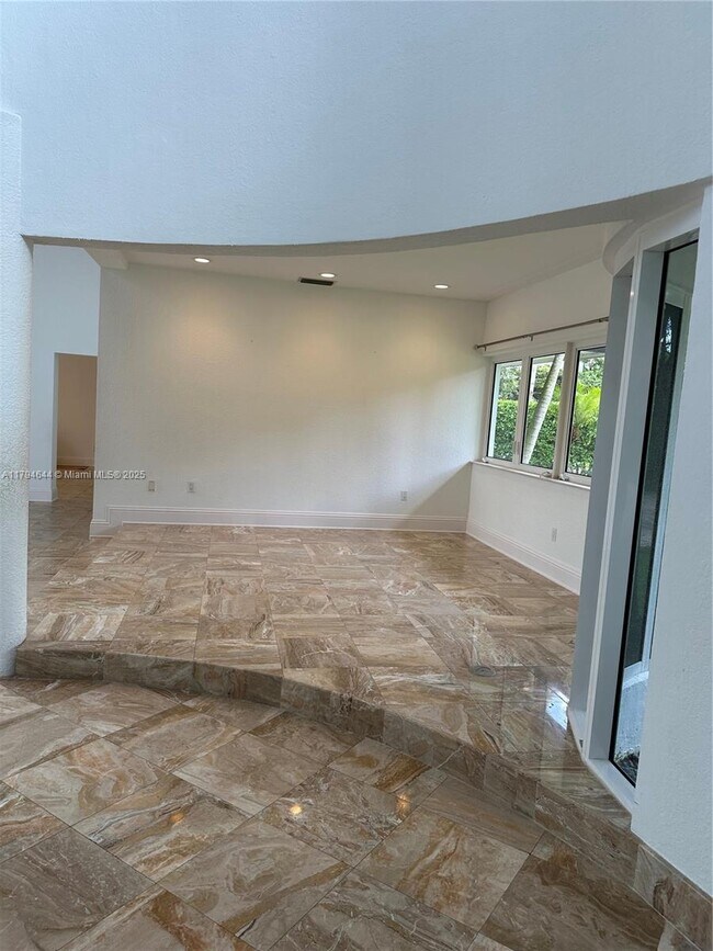 Building Photo - 10600 SW 69th Ave
