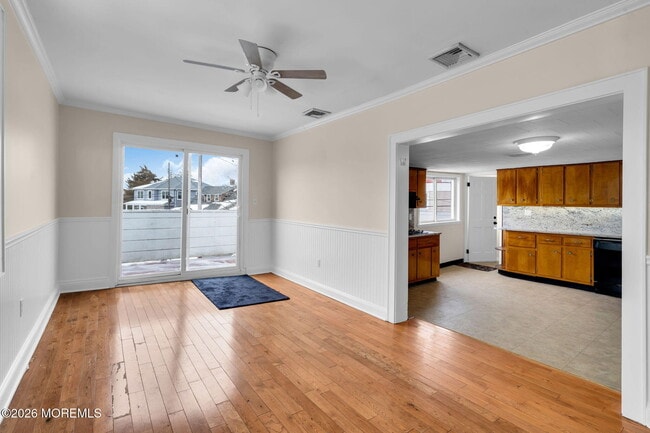 Building Photo - 1001 Arnold Ave