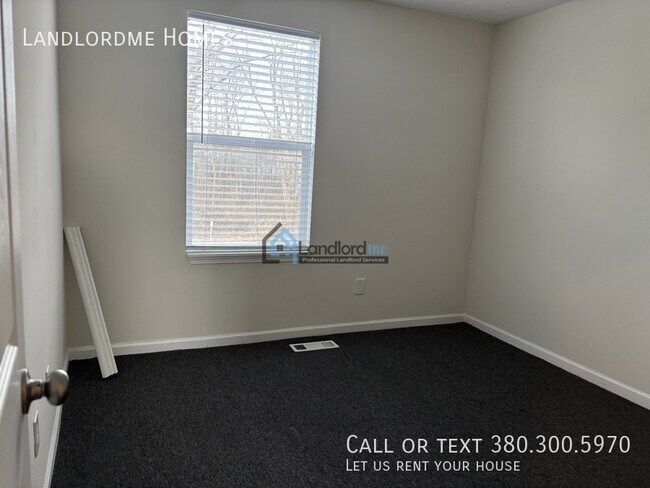 Building Photo - 8737 Cicada St