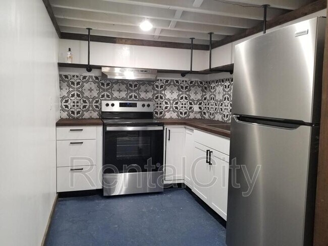 Building Photo - 621 Arlington Ave