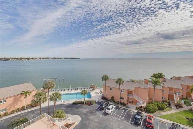 Building Photo - 7432 Sunshine Skyway Ln S