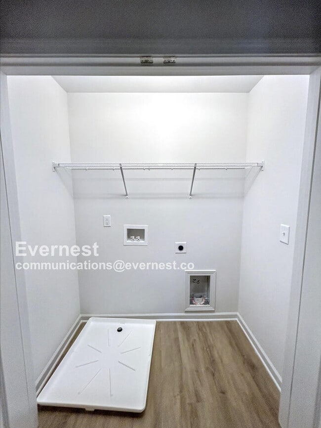 Building Photo - 628 NC-161