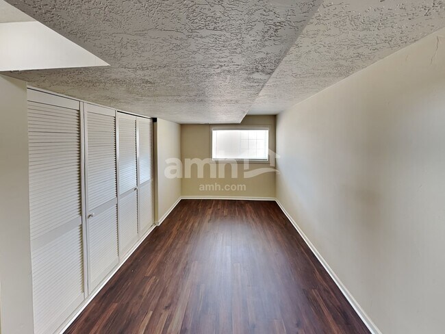 Building Photo - 339 W 2450 N