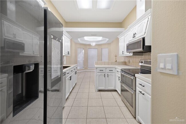 Building Photo - 38 Kiwi Ave