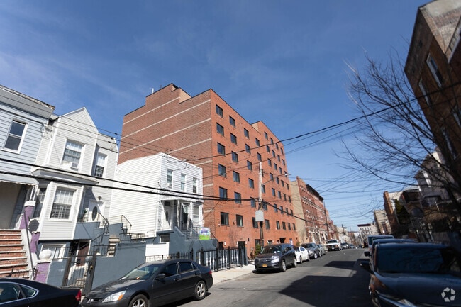 Building Photo - 2317 Cambreleng Ave