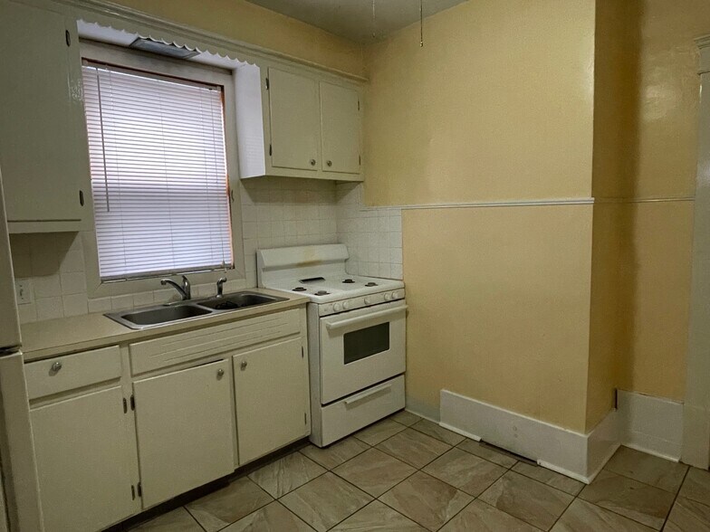 kitchen - 89 Dick Ave