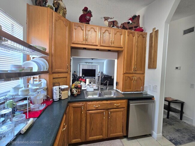 Building Photo - 1530 Royal Forest Ct