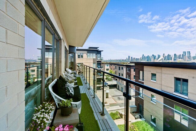 Building Photo - 100 Eton Row