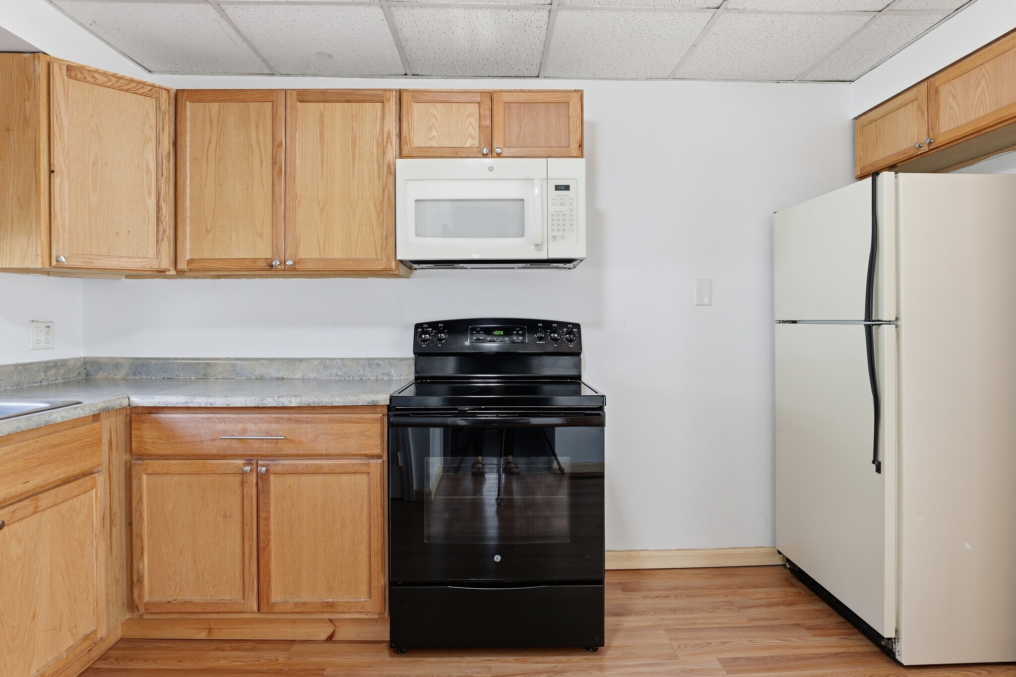 Kitchen - 216 W William St