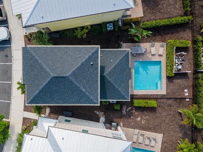 Building Photo - 8092 Knee Deep Rd