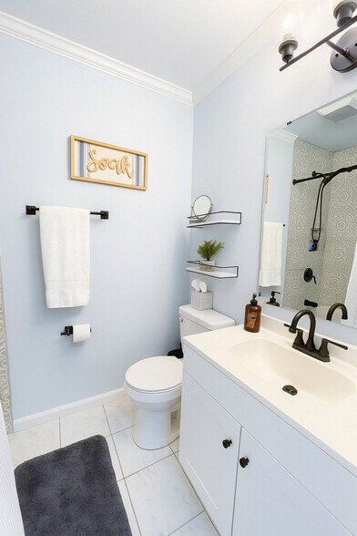 Building Photo - 3830 Manchester Dr