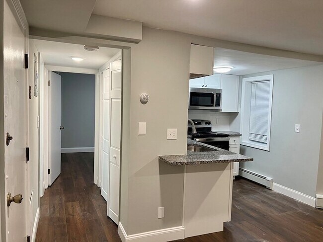 Building Photo - 4 Commonwealth Ct