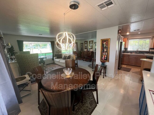 Building Photo - 421 S Paseo Laredo