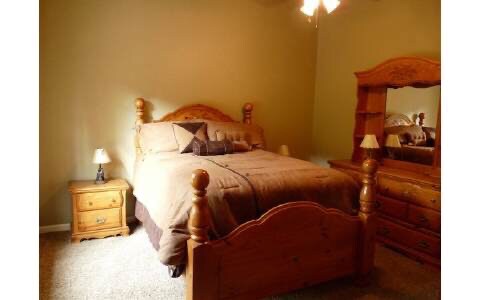 Building Photo - 637 Mineral Springs Rd