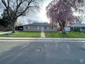 Building Photo - Charming Updated Home with Spacious Yard