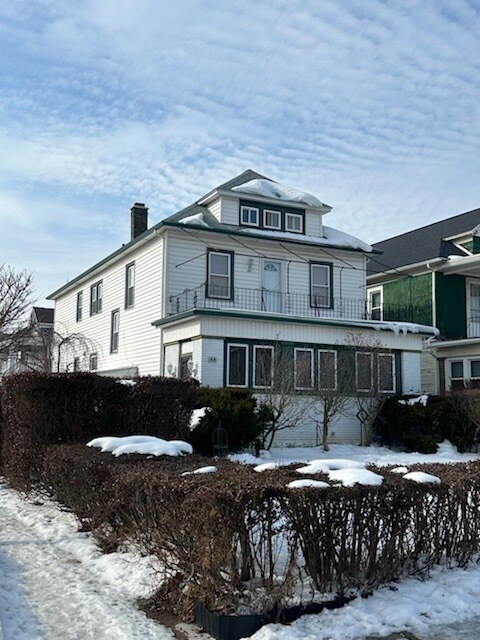 Building Photo - 144 Lovering Ave