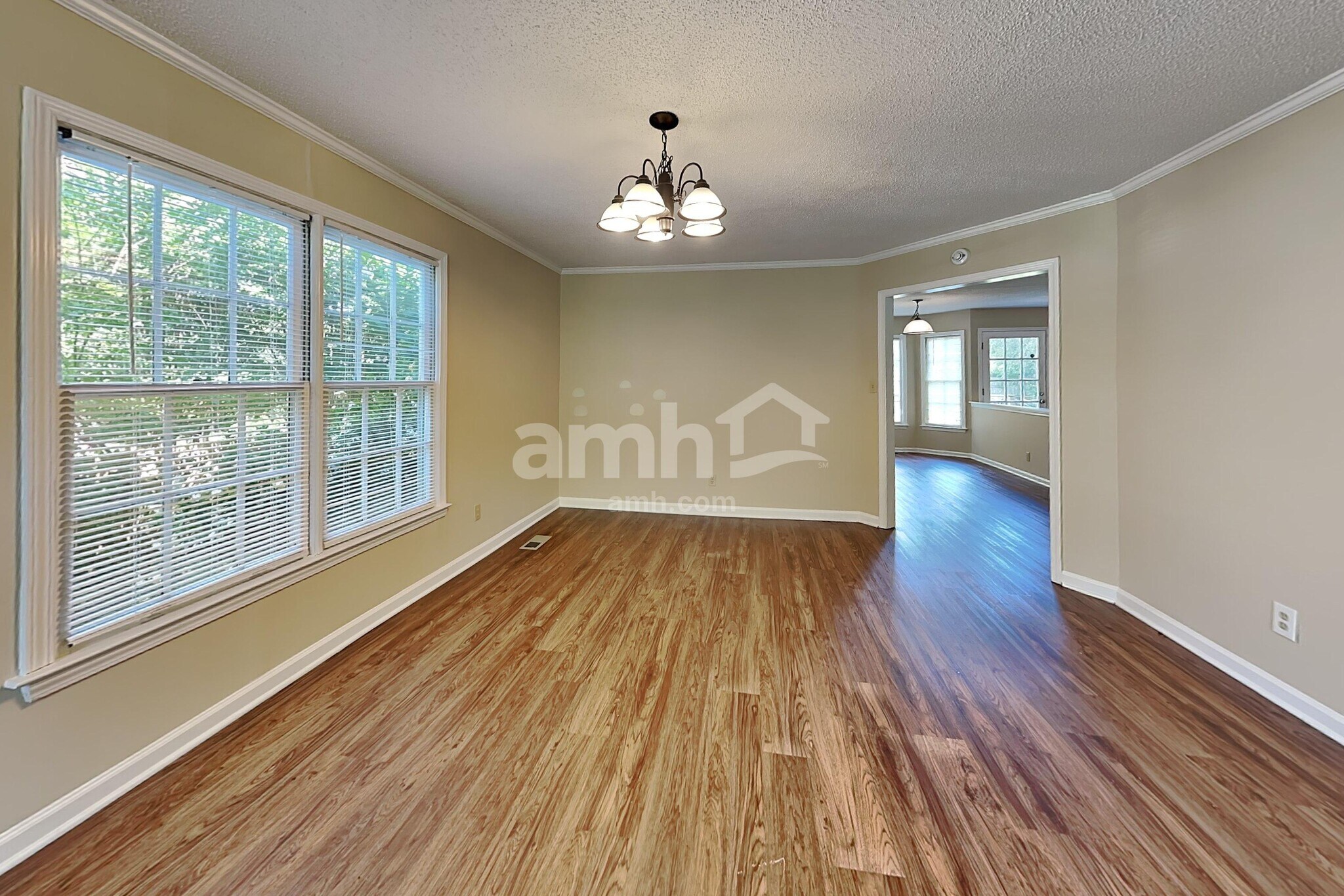 Building Photo - 1300 Summit Point Ln