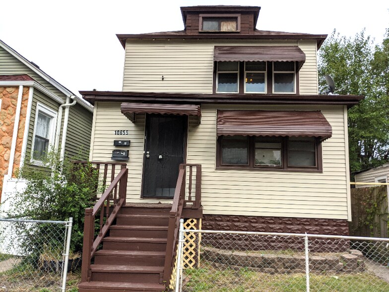 Primary Photo - 10655 S Hoxie Ave