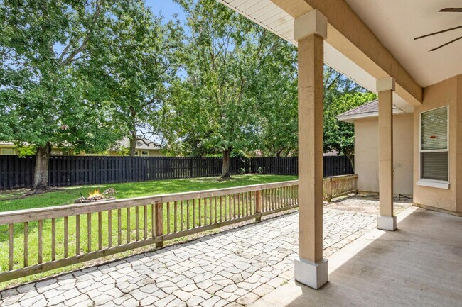 Building Photo - 14617 E Zachary Dr