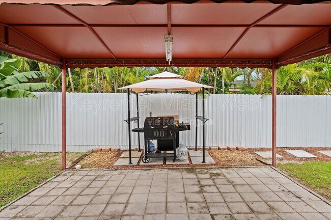 Building Photo - 14290 SW 287th St