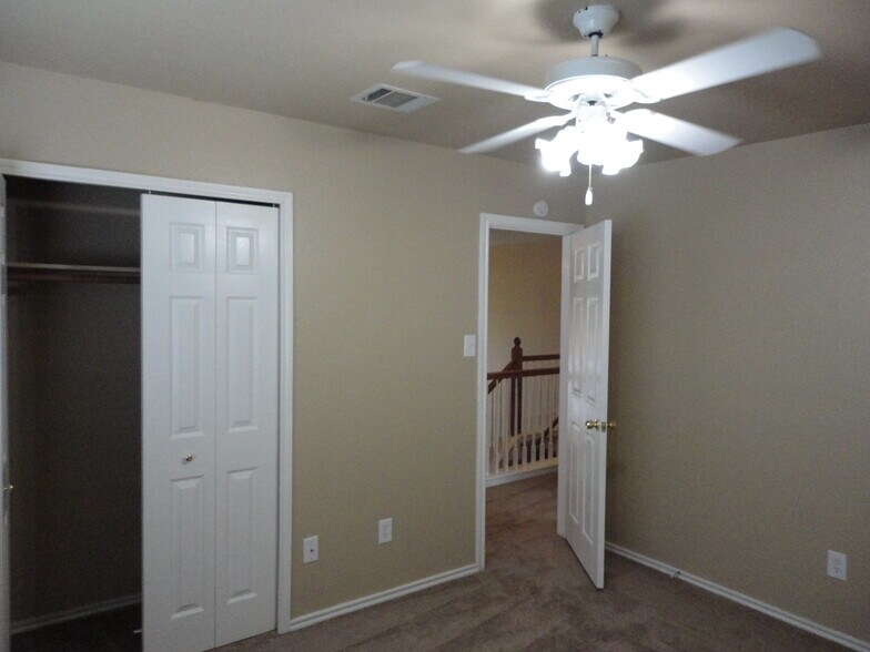 Building Photo - 1114 Black Locust Drive West