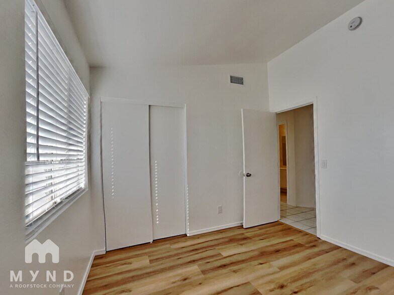 Building Photo - 4708 N 89th Dr