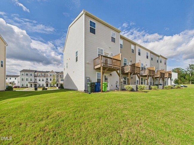 Building Photo - 2709 Chert Ln