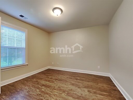 Building Photo - 3930 Pheasant Run Trce